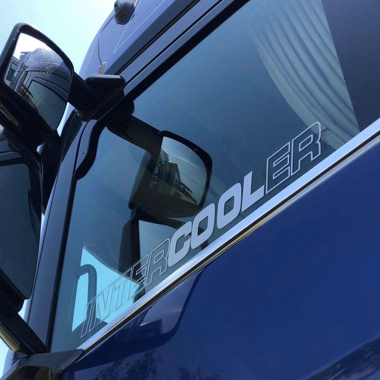 Sticker personnalisé pour vitre - sur mesure
