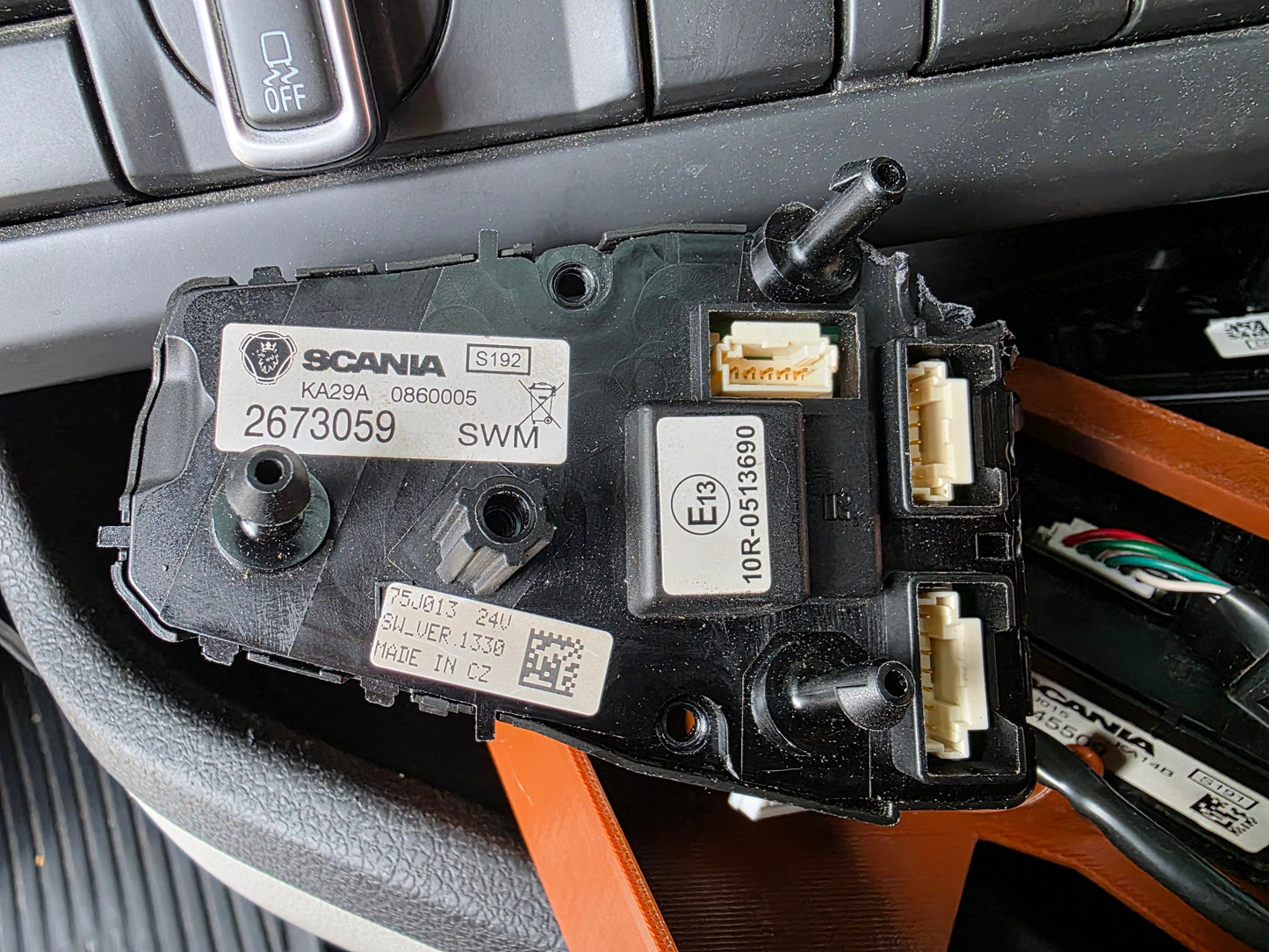 COMMANDES déportées Volant 3 Branches 50cm ou 53cm - Scania Next Génération - Compatibles, NTG, NG